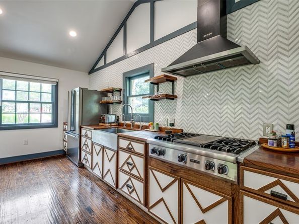6922  San Mateo Boulevard , Dallas Texas 75223