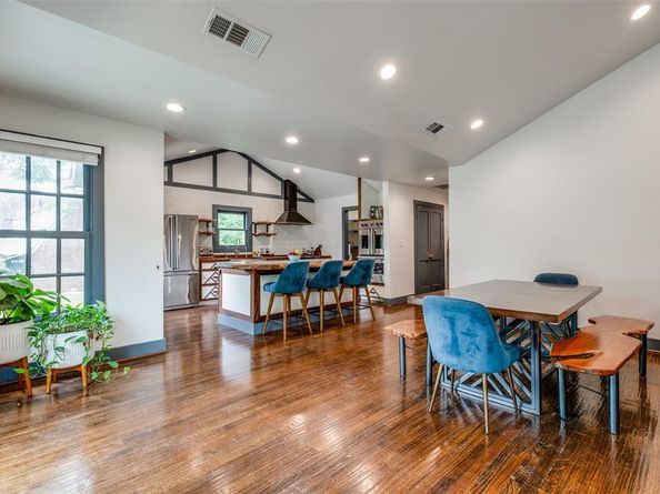 6922  San Mateo Boulevard , Dallas Texas 75223