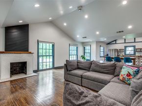 6922  San Mateo Boulevard , Dallas Texas 75223