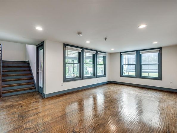 6922  San Mateo Boulevard , Dallas Texas 75223