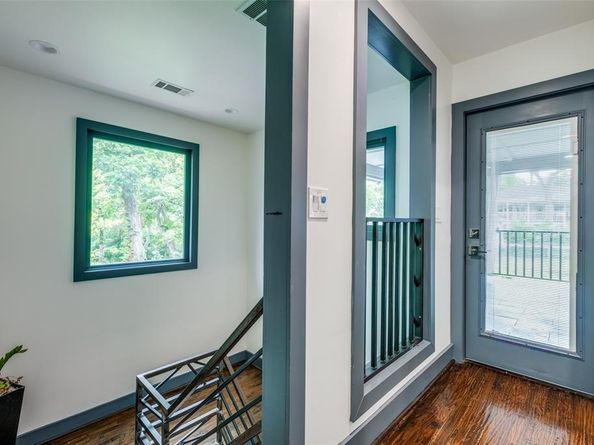 6922  San Mateo Boulevard , Dallas Texas 75223