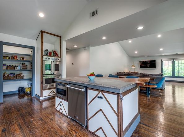6922  San Mateo Boulevard , Dallas Texas 75223