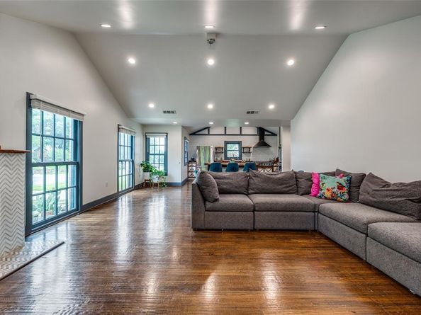 6922  San Mateo Boulevard , Dallas Texas 75223