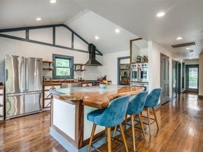 6922  San Mateo Boulevard , Dallas Texas 75223
