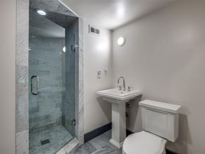 6922  San Mateo Boulevard , Dallas Texas 75223