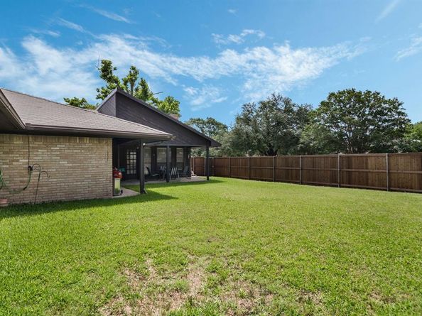 13103  Halwin Circle , Dallas Texas 75243