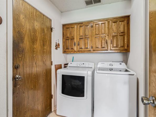 13103  Halwin Circle , Dallas Texas 75243