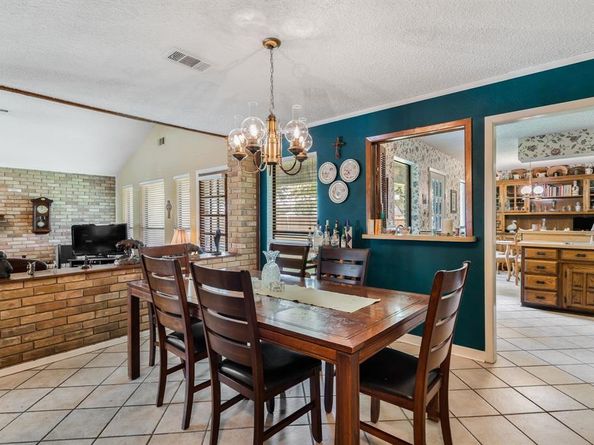 13103  Halwin Circle , Dallas Texas 75243