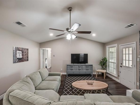 5133  Barcelona Drive , Garland Texas 75043