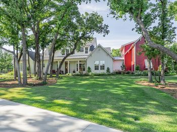 901  Thornridge Circle 