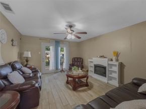 810  Pleasant Valley Road , Garland Texas 75040