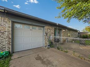 810  Pleasant Valley Road , Garland Texas 75040