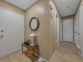 810  Pleasant Valley Road , Garland Texas 75040