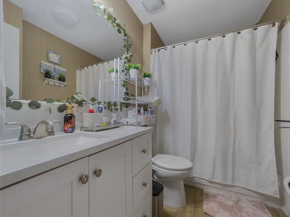 810  Pleasant Valley Road , Garland Texas 75040