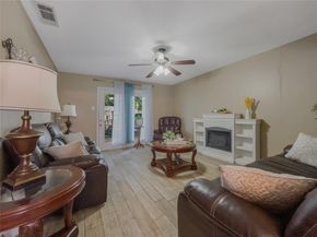 810  Pleasant Valley Road , Garland Texas 75040