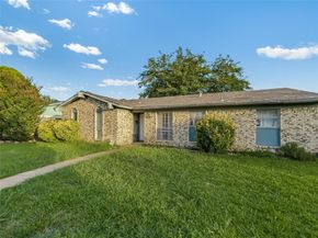 810  Pleasant Valley Road , Garland Texas 75040