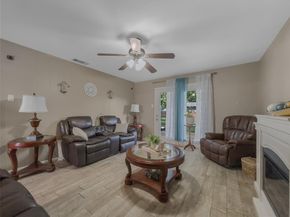 810  Pleasant Valley Road , Garland Texas 75040