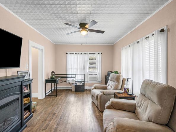 1505  Lincoln Avenue , Fort Worth Texas 76164