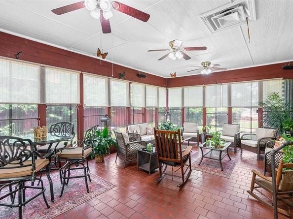 1505  Lincoln Avenue , Fort Worth Texas 76164