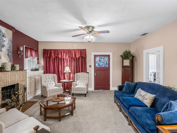 1505  Lincoln Avenue , Fort Worth Texas 76164