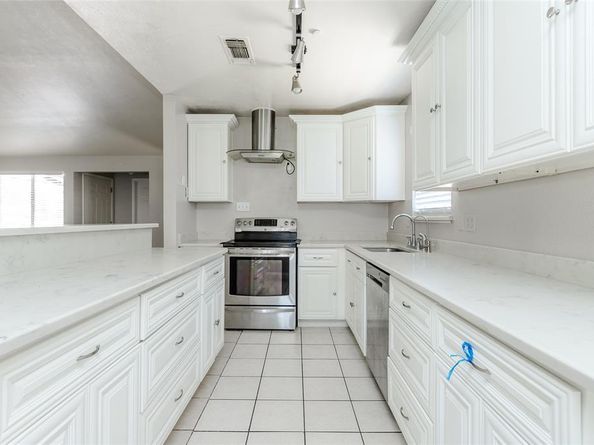 1018  Vegas Drive , Garland Texas 75042