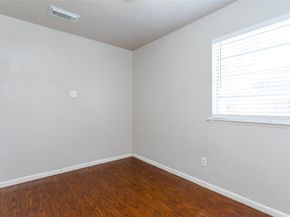 1018  Vegas Drive , Garland Texas 75042