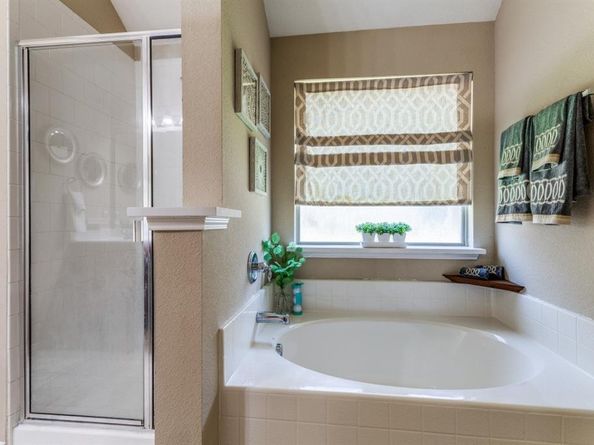 8929  Brook Hill Lane , Fort Worth Texas 76244