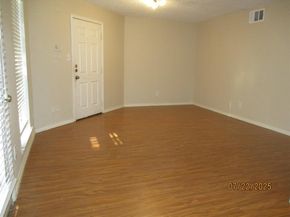 9823  Walnut Street  207, Dallas Texas 75243