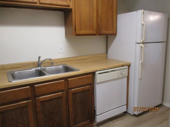 9823  Walnut Street  207, Dallas Texas 75243