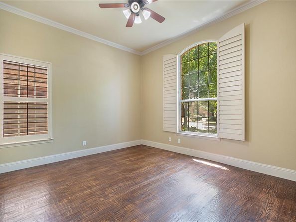 829  Oxford Court , Lewisville Texas 75056