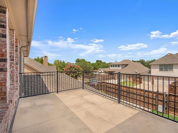 829  Oxford Court , Lewisville Texas 75056