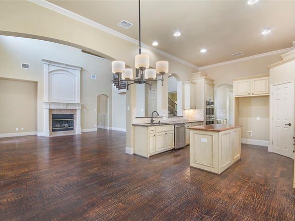 829  Oxford Court , Lewisville Texas 75056
