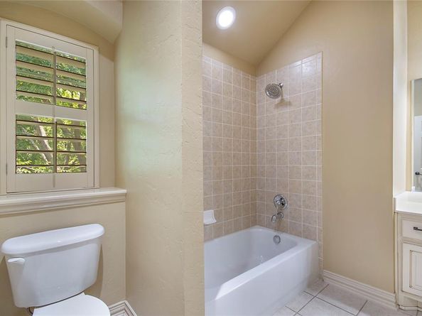 829  Oxford Court , Lewisville Texas 75056