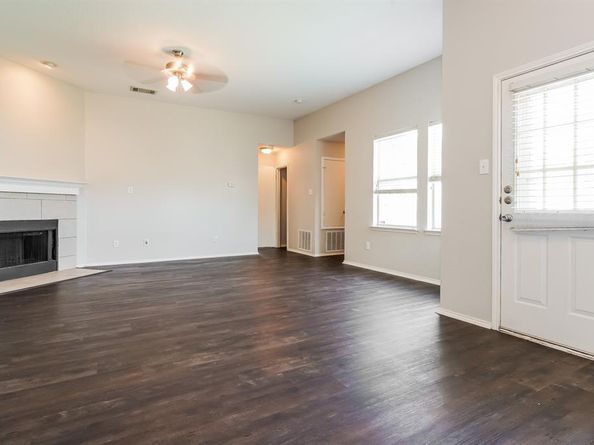 1309  Kentucky Avenue , Lancaster Texas 75134