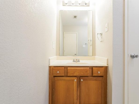 1309  Kentucky Avenue , Lancaster Texas 75134