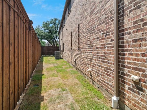 11076  Brighton Lane , Frisco Texas 75033