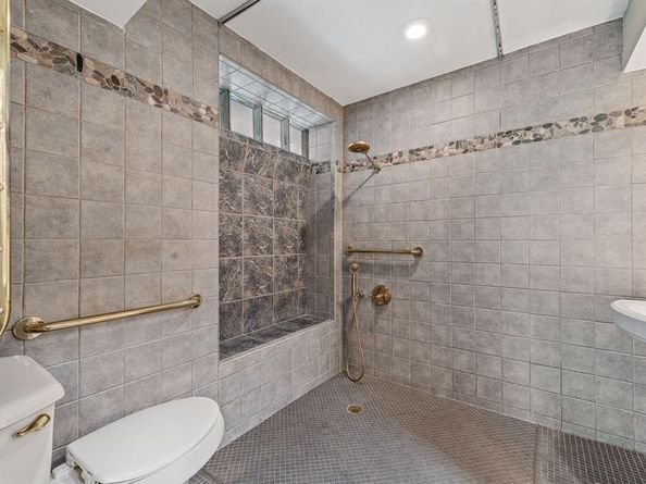 8960  Dickson Road , Fort Worth Texas 76179