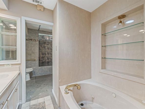 8960  Dickson Road , Fort Worth Texas 76179