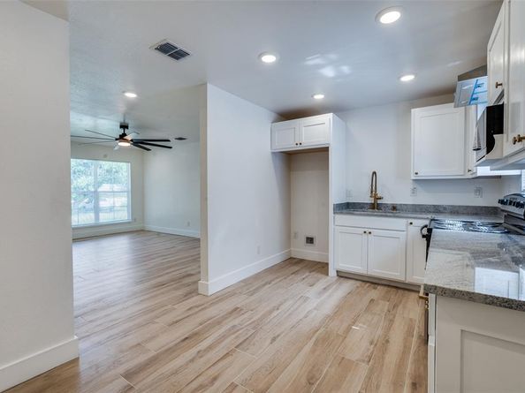 912  Duff Court , Fort Worth Texas 76112