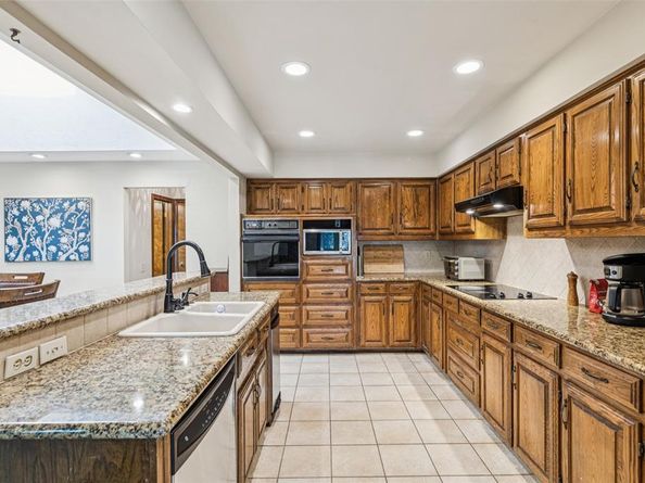 1229  Stonewall Street , Garland Texas 75043