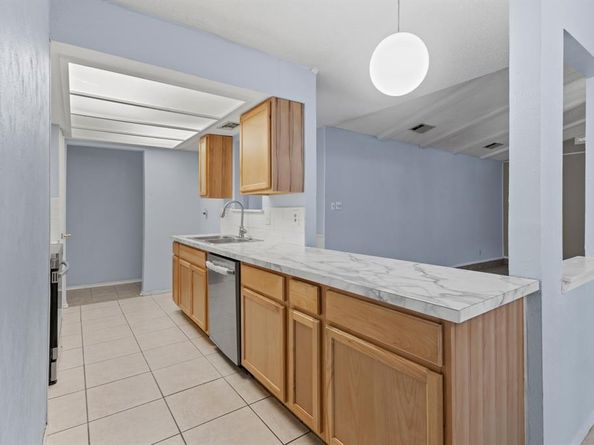 2508  Carriage Place , Arlington Texas 76014