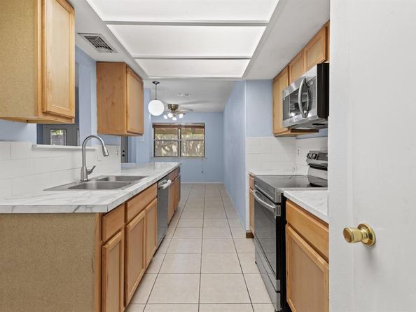 2508  Carriage Place , Arlington Texas 76014