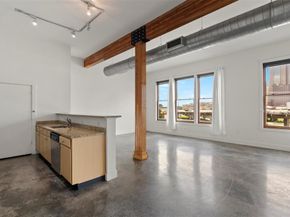 2502  Live Oak Street  236, Dallas Texas 75204