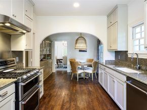 6934  Hammond Avenue , Dallas Texas 75223