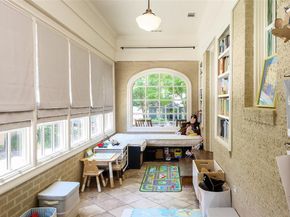 6934  Hammond Avenue , Dallas Texas 75223