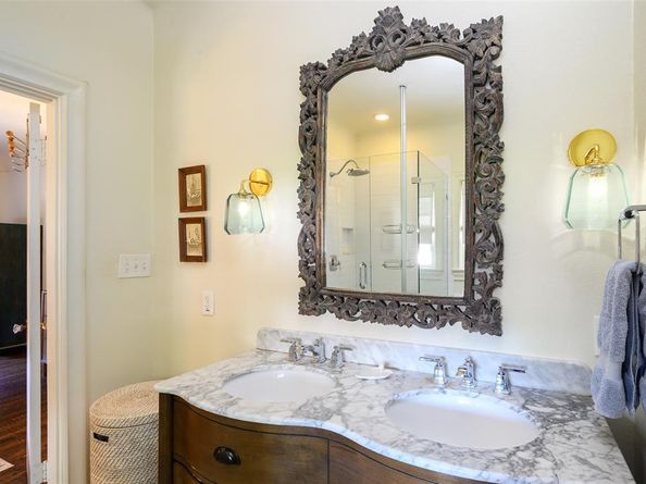 6934  Hammond Avenue , Dallas Texas 75223