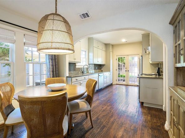 6934  Hammond Avenue , Dallas Texas 75223