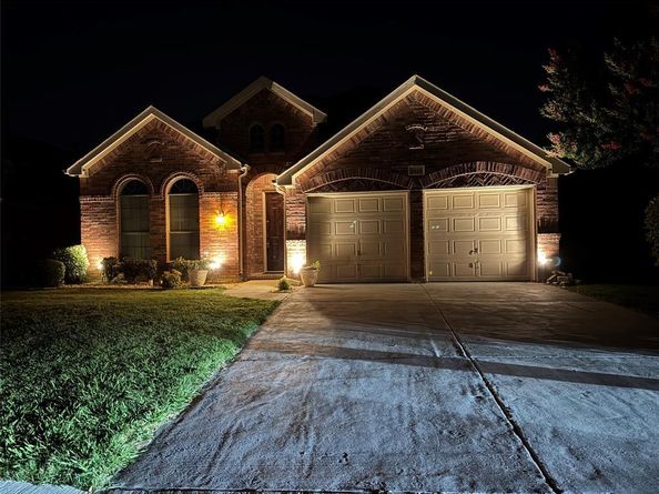 2619  Cove Drive , Grand Prairie Texas 75054