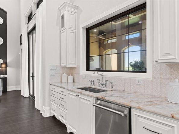 2621  Whispering Oaks Cove , Cedar Hill Texas 75104