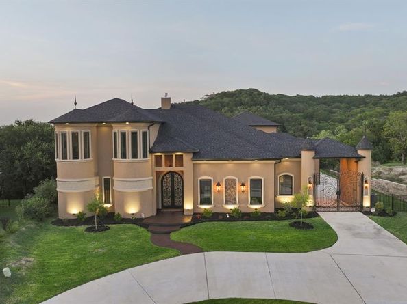 2621  Whispering Oaks Cove , Cedar Hill Texas 75104